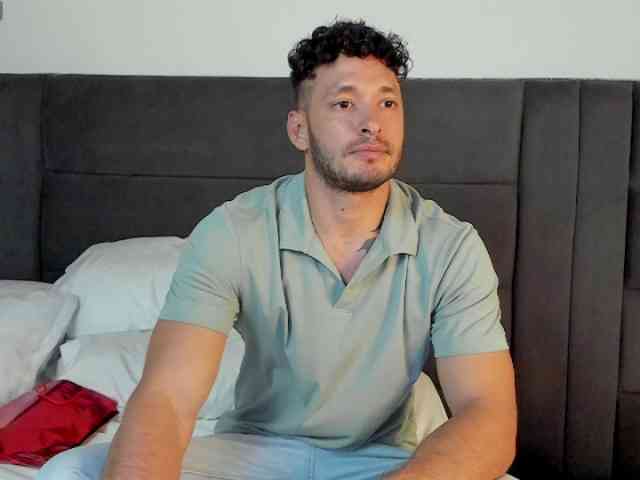 Alejandro2x Sex Cam Show
