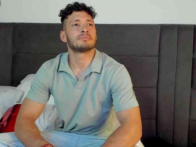 Alejandro2x Sex Cam Show