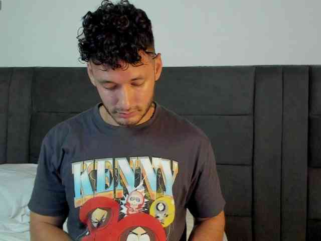 Alejandro2x Sex Cam Show