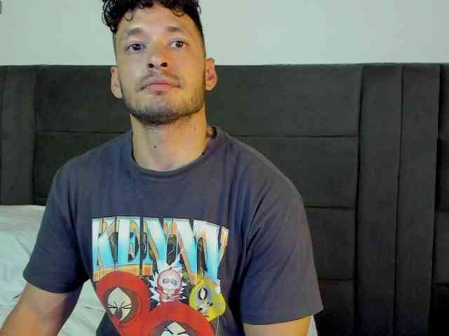 Alejandro2x Sex Cam Show