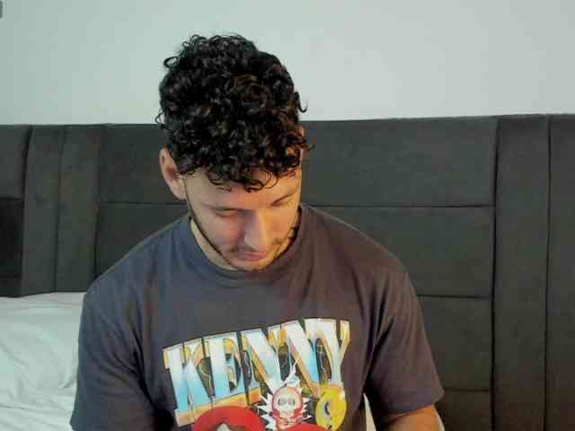 Alejandro2x Sex Cam Show
