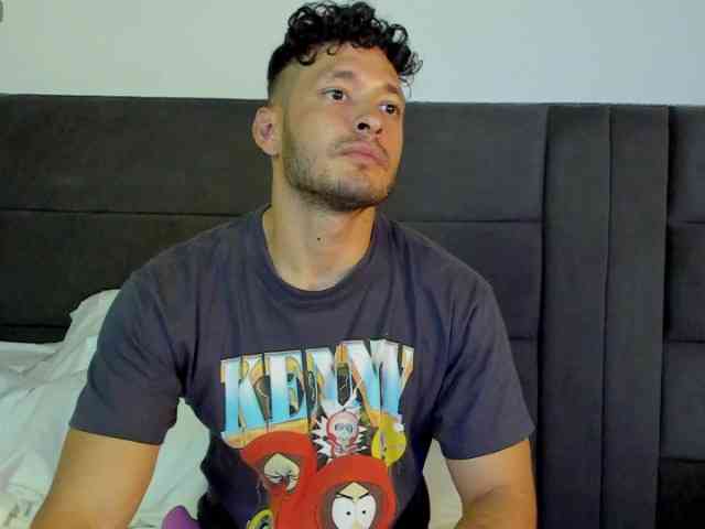 Alejandro2x Sex Cam Show