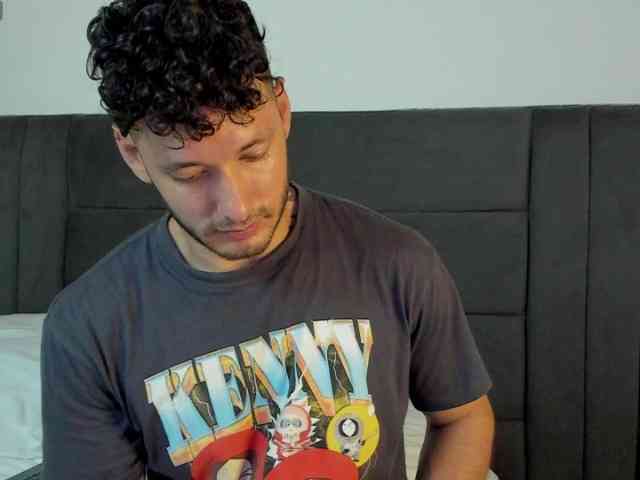 Alejandro2x Sex Cam Show