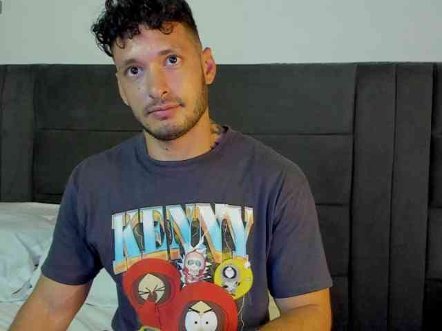 Alejandro2x Sex Cam Show