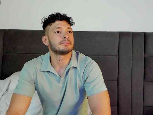 Alejandro2x Sex Cam Show