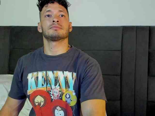 Alejandro2x Sex Cam Show