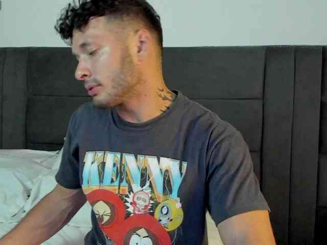 Alejandro2x Sex Cam Show