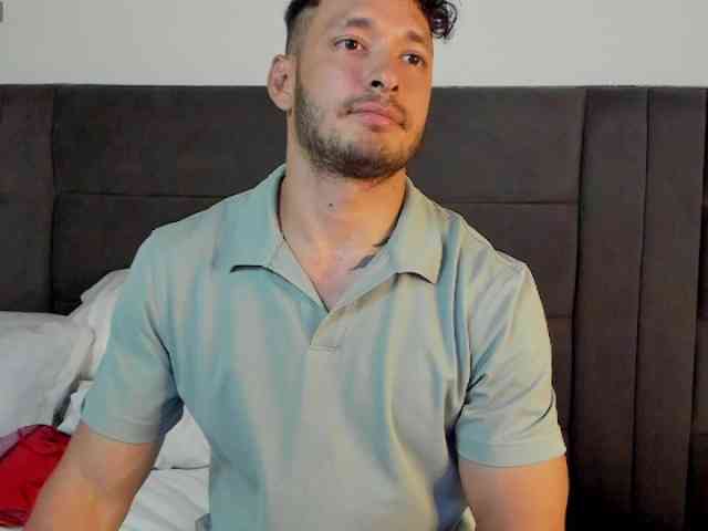 Alejandro2x Sex Cam Show