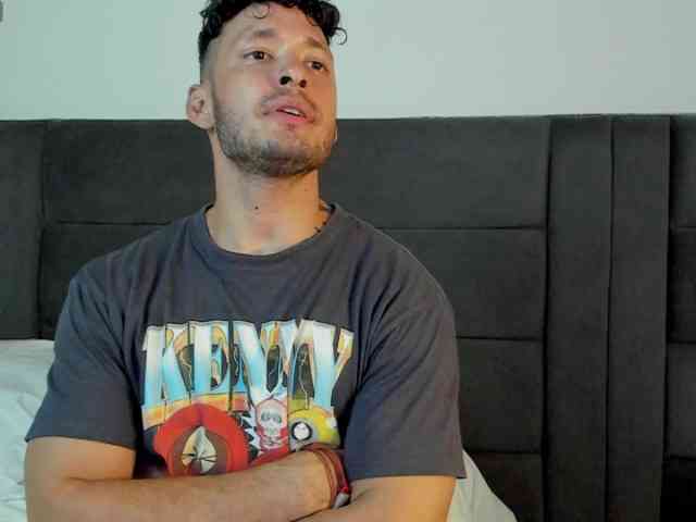 Alejandro2x Sex Cam Show