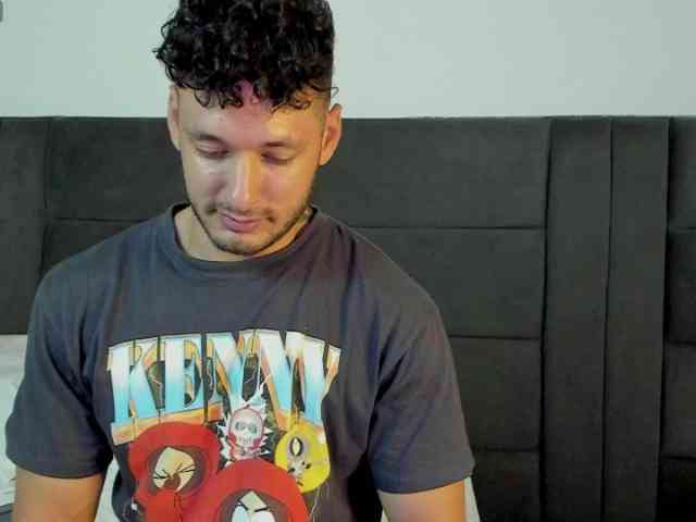 Alejandro2x Sex Cam Show