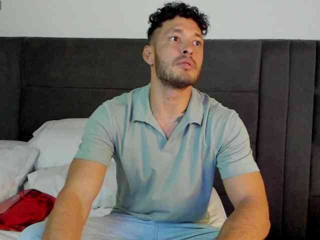 Alejandro2x Sex Cam Show