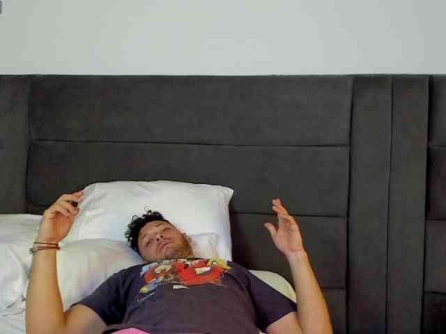 Alejandro2x Sex Cam Show