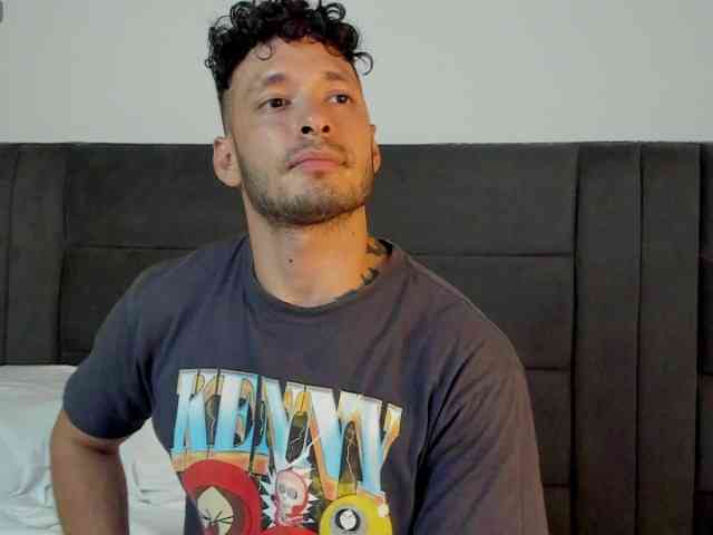 Alejandro2x Sex Cam Show