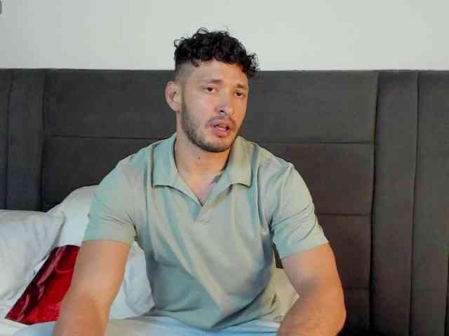 Alejandro2x Sex Cam Show