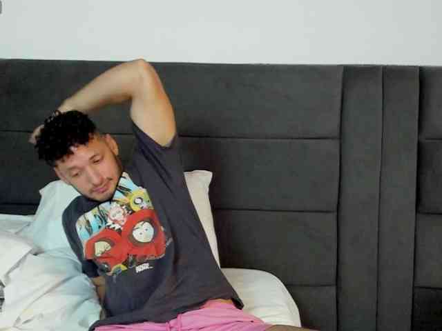Alejandro2x Sex Cam Show