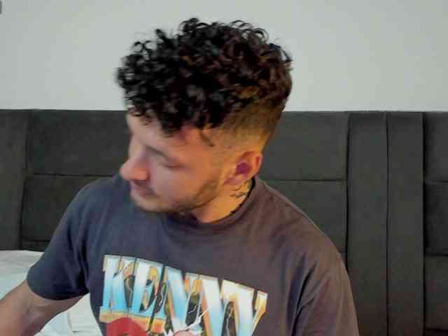 Alejandro2x Sex Cam Show