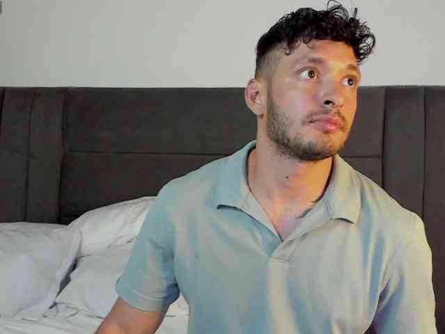 Alejandro2x Sex Cam Show