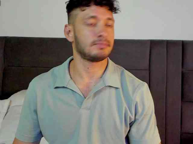 Alejandro2x Sex Cam Show
