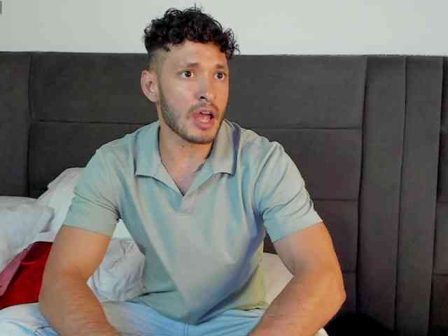 Alejandro2x Sex Cam Show