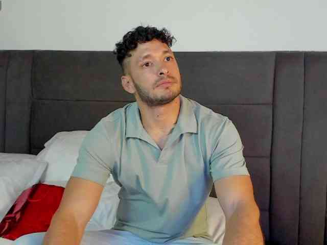 Alejandro2x Sex Cam Show