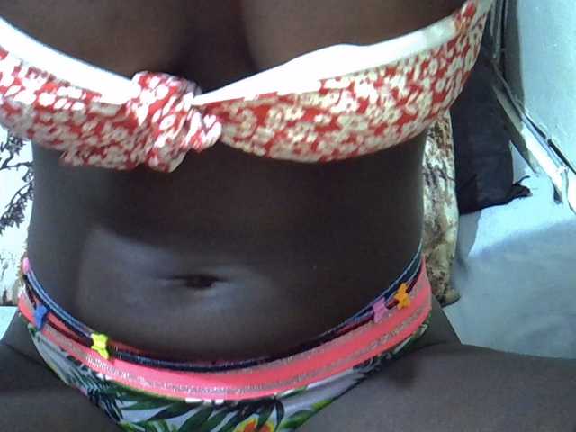 Cutteyslim9 live cam on BongaCams