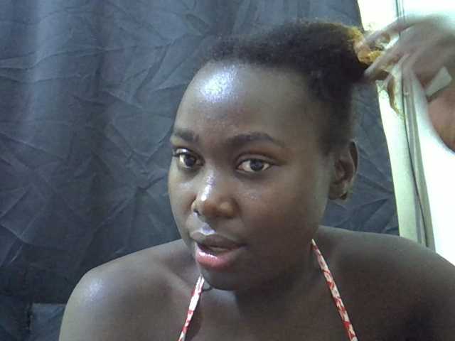 Cutteyslim9 live cam on BongaCams