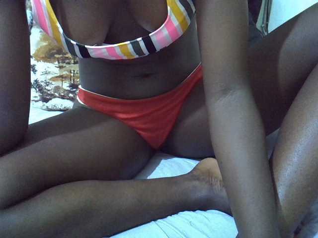 Cutteyslim9 live cam on BongaCams