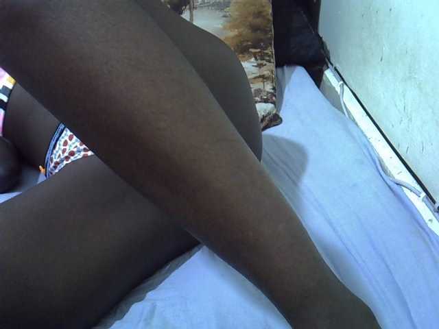 Cutteyslim9 live cam on BongaCams