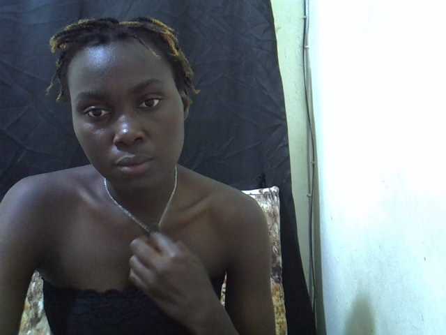 Cutteyslim9 live cam on BongaCams