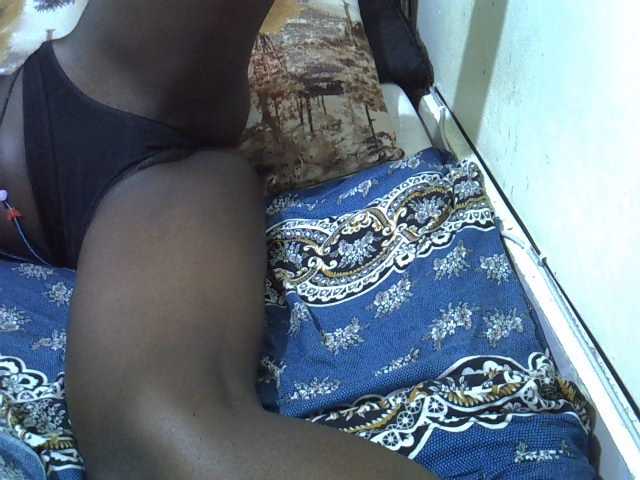 Cutteyslim9 live cam on BongaCams