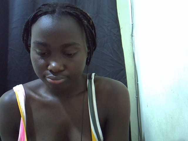 Cutteyslim9 live cam on BongaCams
