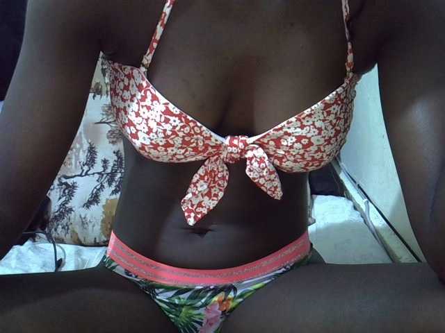 Cutteyslim9 live cam on BongaCams
