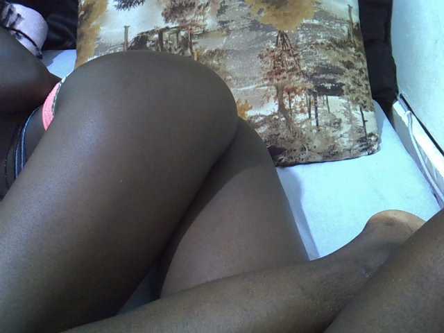 Cutteyslim9 live cam on BongaCams