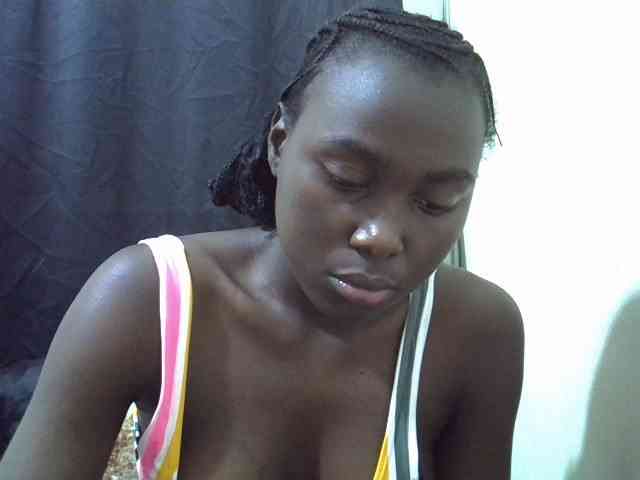 Cutteyslim9 Live Webcam on BongaCams
