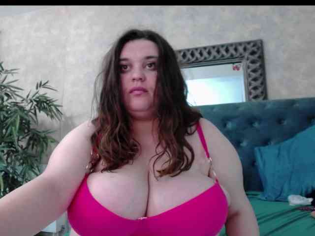 SaraElise webcam