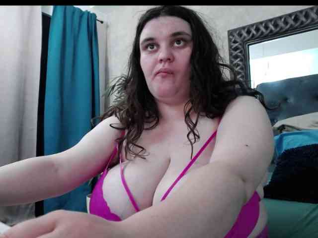 SaraElise webcam