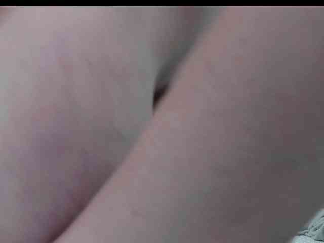SaraElise webcam