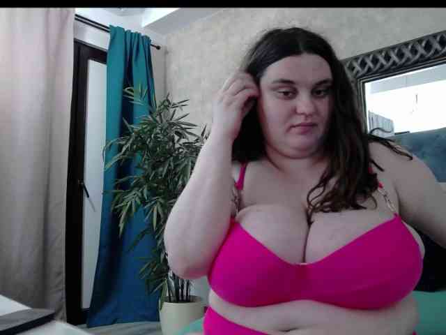 SaraElise webcam