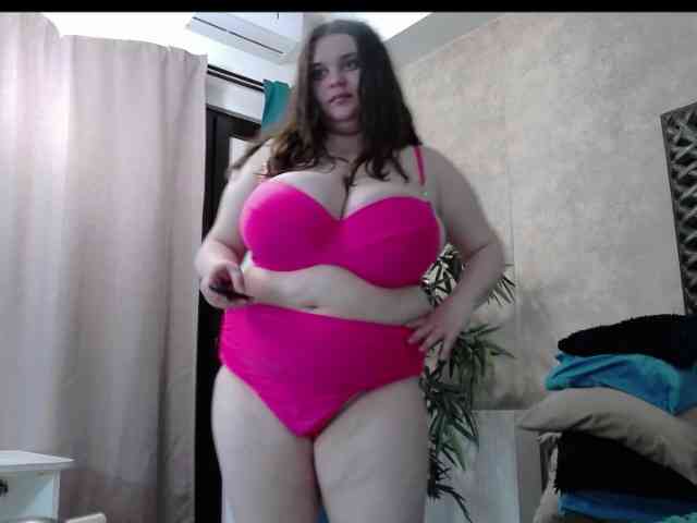 SaraElise webcam