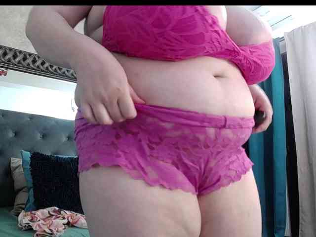 SaraElise webcam
