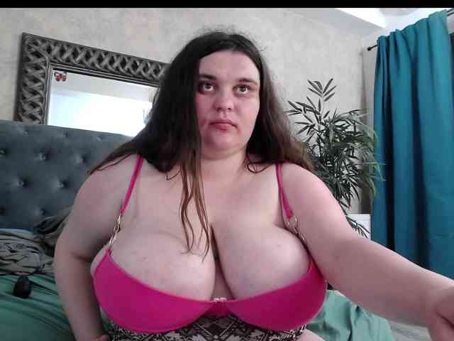 SaraElise webcam