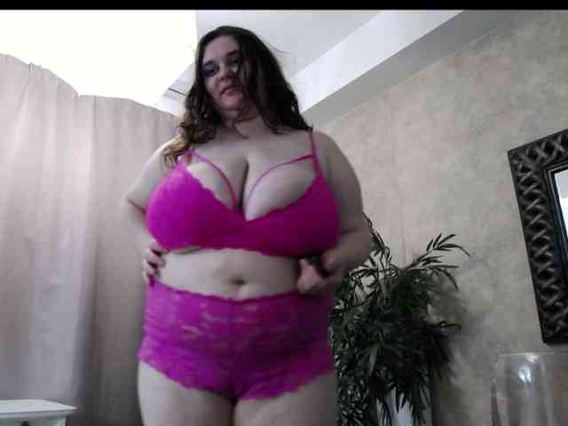 SaraElise Live Webcam on BongaCams