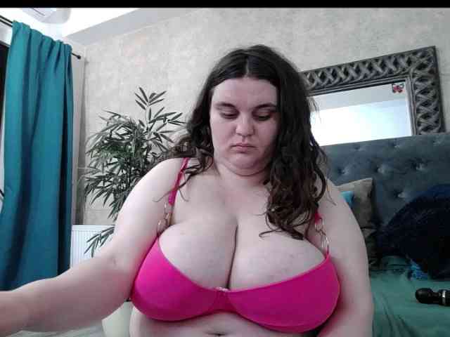SaraElise webcam