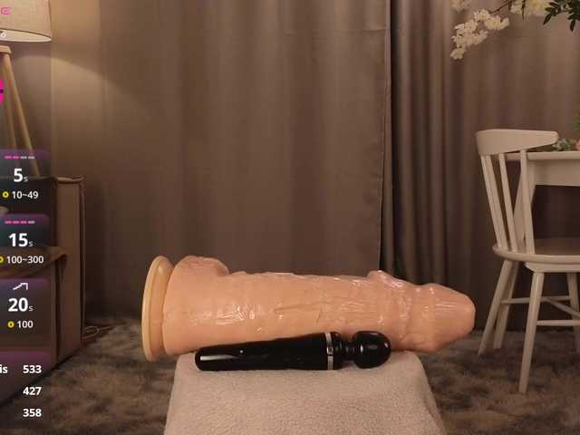 KarenLowe live cam on BongaCams