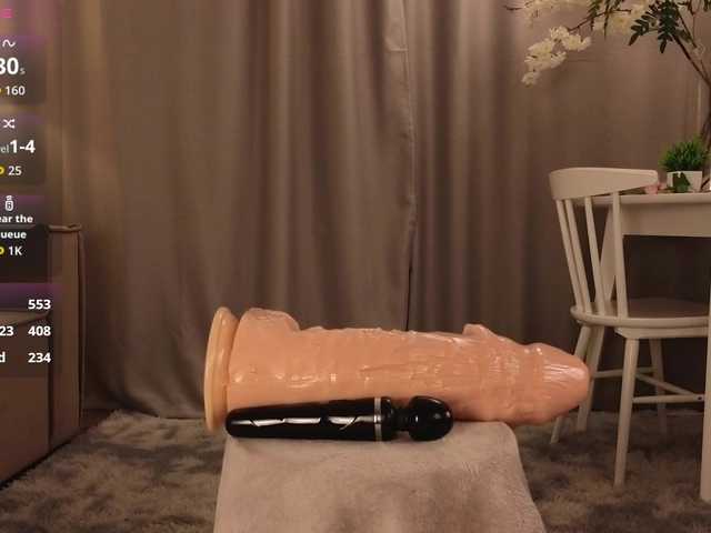 KarenLowe live cam on BongaCams