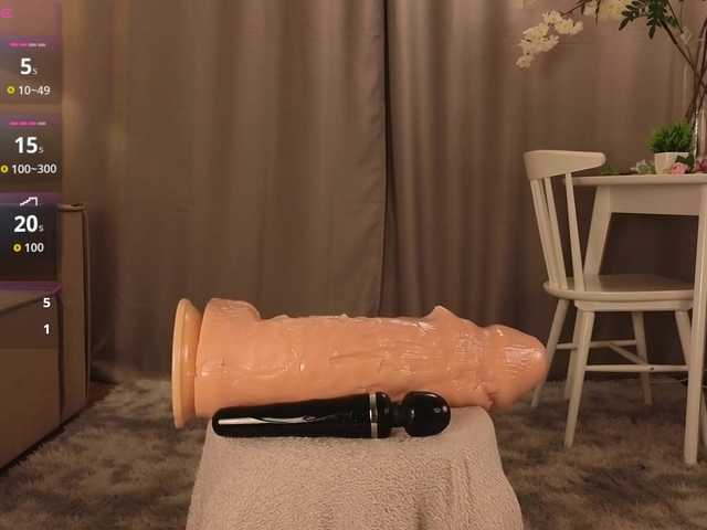 KarenLowe live cam on BongaCams