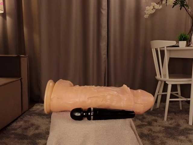 KarenLowe live cam on BongaCams