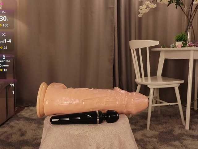 KarenLowe live cam on BongaCams