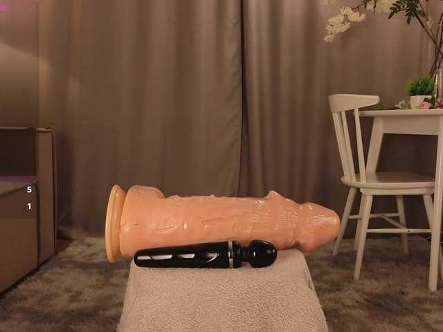 KarenLowe live cam on BongaCams