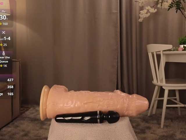 KarenLowe live cam on BongaCams